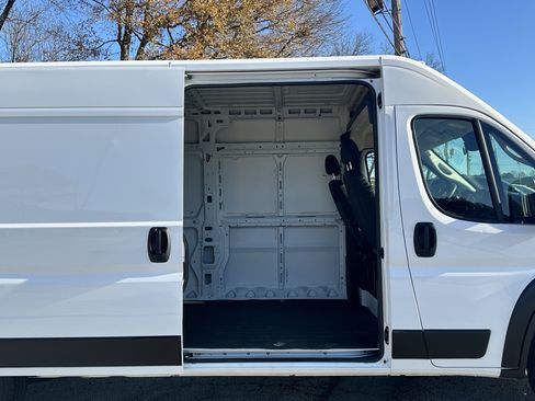 Used 2023 RAM ProMaster 2500 image 17