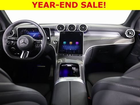 Used 2025 Mercedes-Benz GLC 300 4MATIC image 33