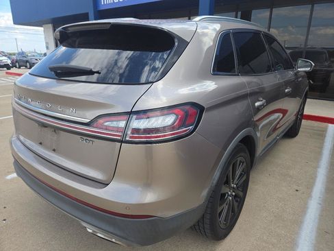 Used 2019 Lincoln Nautilus Select FWD image 4