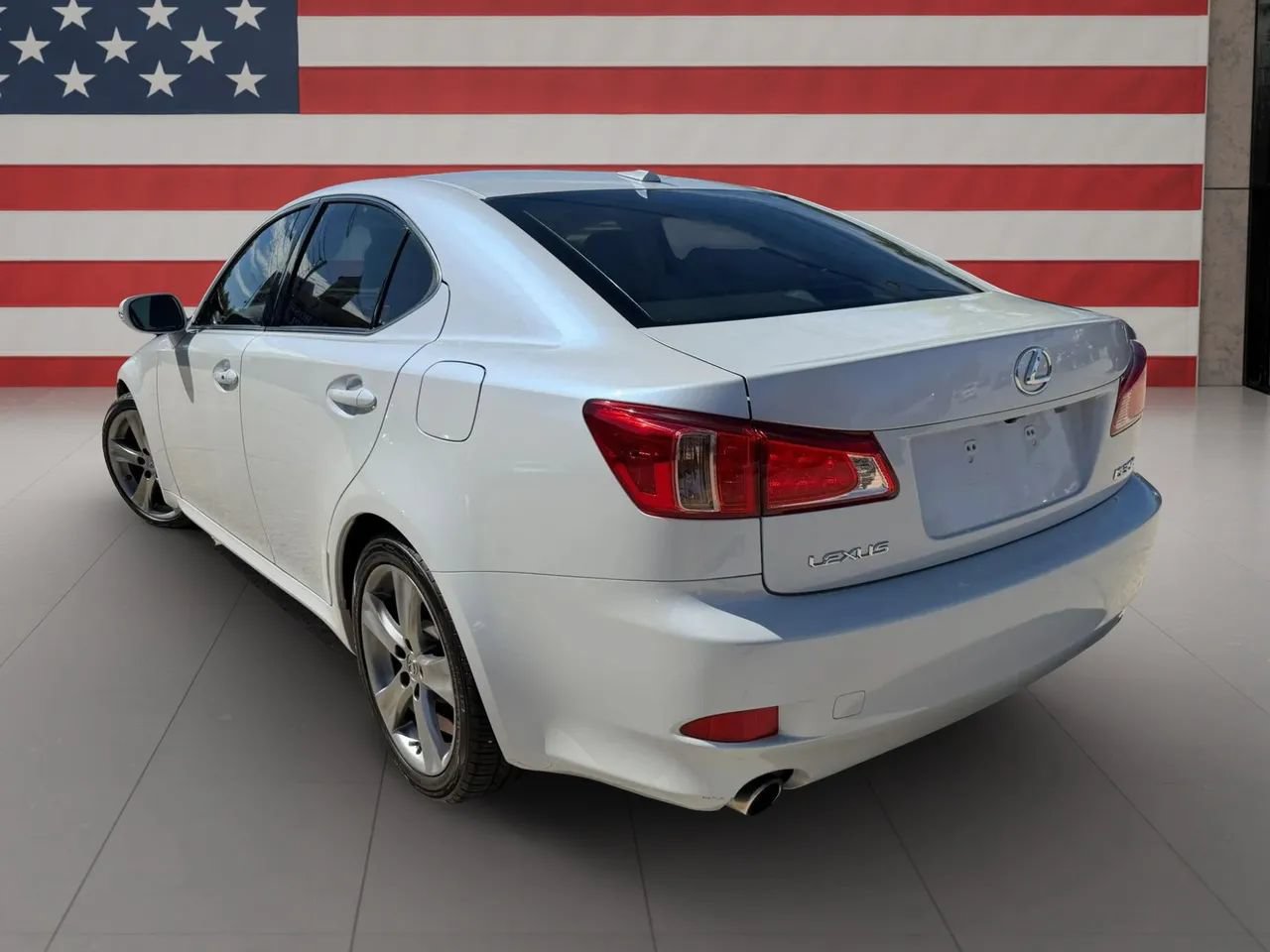 Used 2011 Lexus IS 350 w/ Premium Pkg Value Edition RWD image 5
