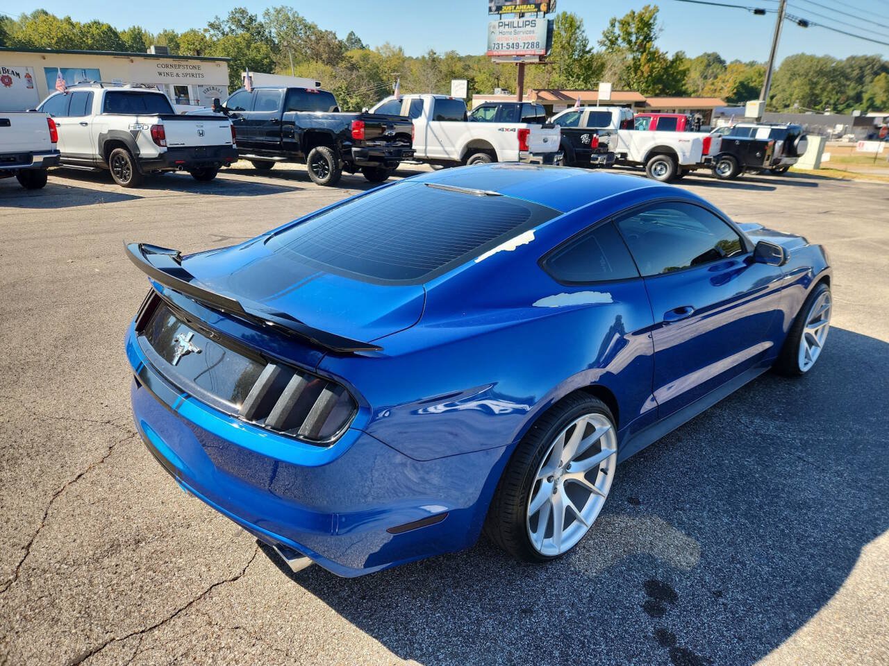 Used 2017 Ford Mustang Coupe RWD image 6