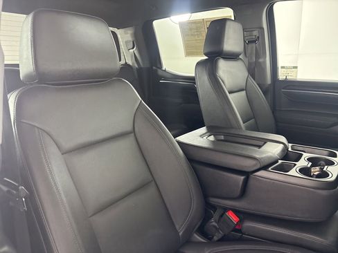 Used 2025 GMC Sierra 1500 SLT image 28