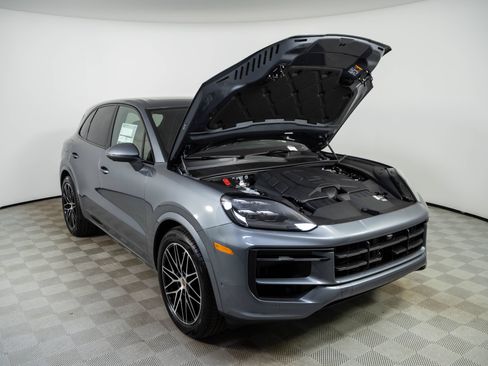 New 2026 Porsche Cayenne AWD/4WD image 35