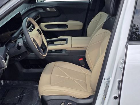 Used 2027 Kia Telluride EX w/ Towing Package FWD image 16