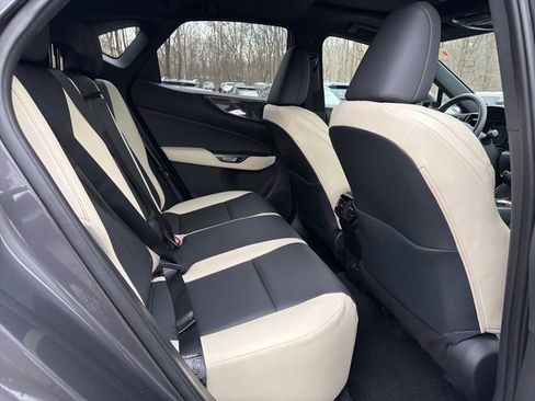 Used 2023 Lexus NX 350 AWD image 11