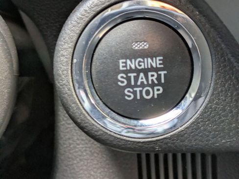 Used 2024 Subaru Crosstrek 2.0i Premium image 21