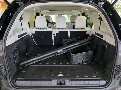 New 2026 Land Rover Discovery Dynamic SE AWD/4WD image 15