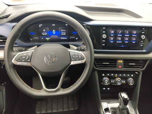 Used 2024 Volkswagen Taos SE FWD image 22