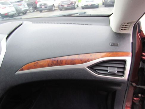 Used 2016 Lincoln MKZ AWD image 28