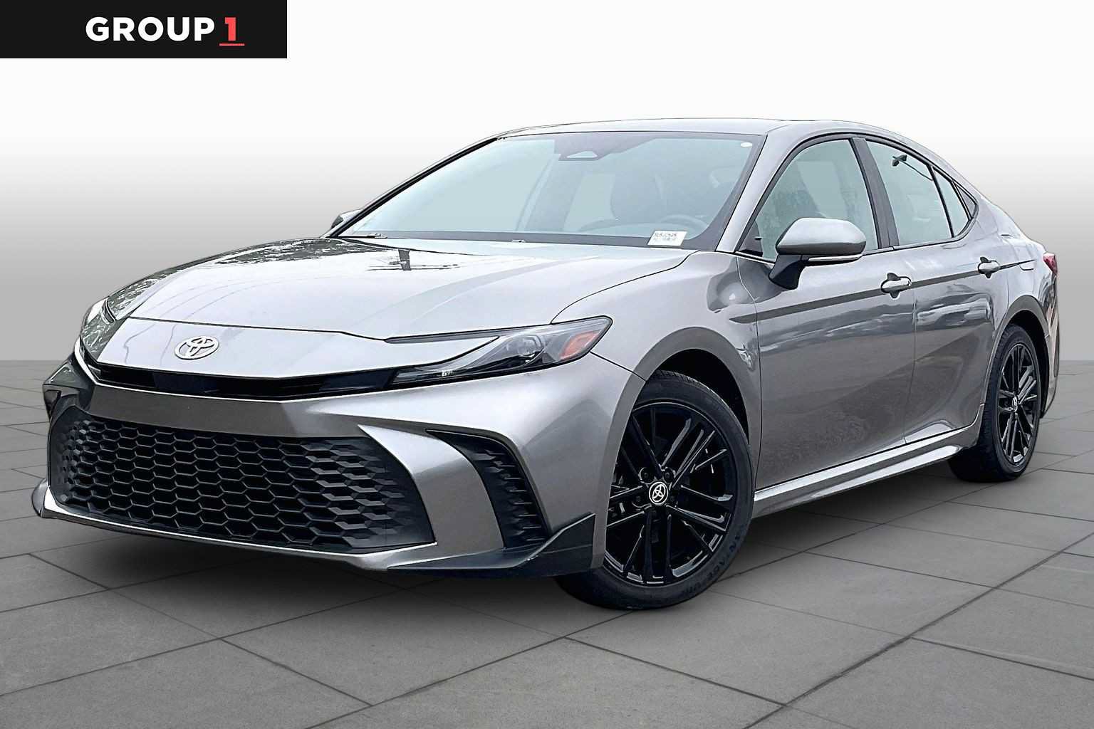 Used 2025 Toyota Camry SE w/ Convenience Package AWD/4WD image 1