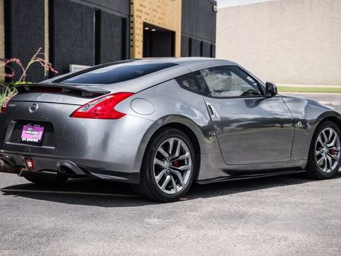 Used 2013 Nissan 370Z Coupe RWD image 20
