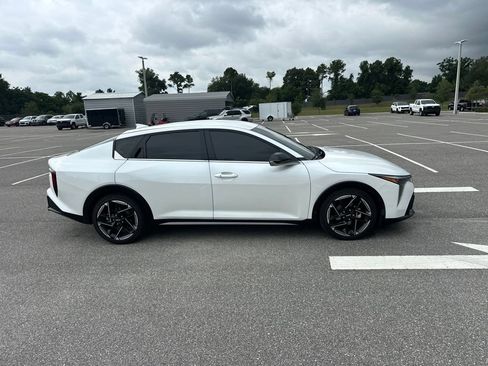 Certified 2025 Kia K4 EX FWD image 3