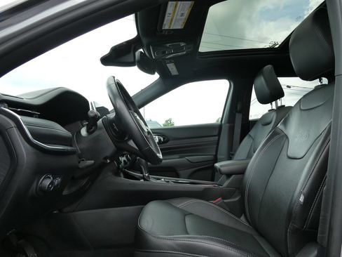 Used 2022 Jeep Compass High Altitude AWD/4WD image 21