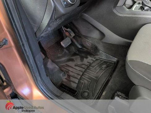 Used 2017 Ford Escape SE AWD/4WD image 14