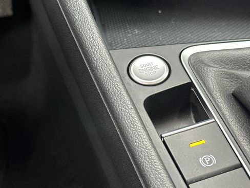 Used 2024 Volkswagen Jetta SE image 21