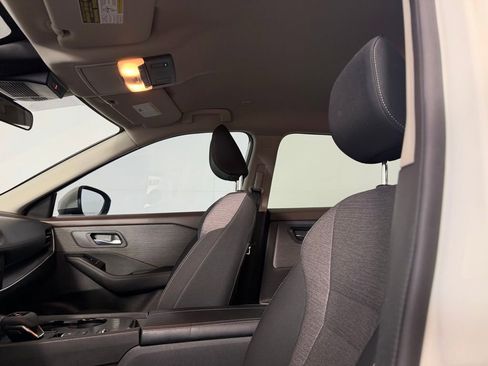 Used 2023 Nissan Rogue SV image 22