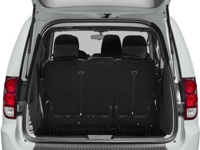 Used 2017 Dodge Grand Caravan SXT w/ Rear Park Assist Package FWD image 12