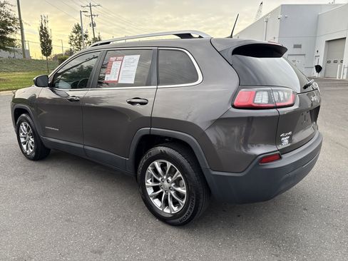 Used 2019 Jeep Cherokee Latitude Plus image 7