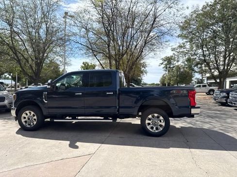 Used 2019 Ford F250 Lariat w/ Lariat Ultimate Package AWD/4WD image 11