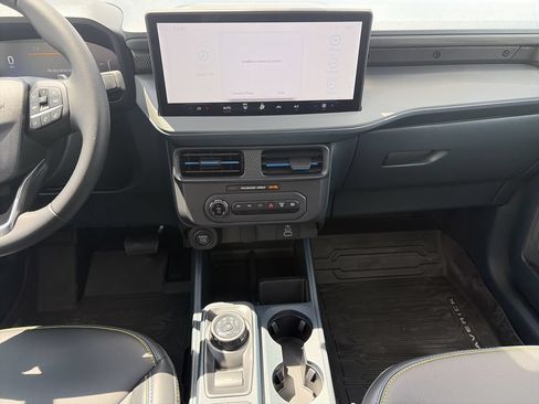 New 2026 Ford Maverick Lobo AWD/4WD image 16
