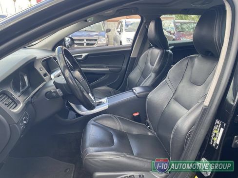 Used 2018 Volvo V60 T5 Dynamic w/ Vision Package FWD image 19