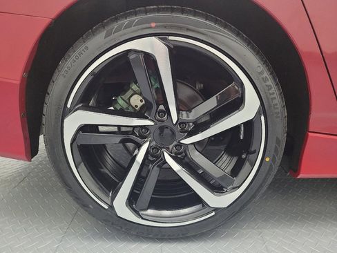 Used 2018 Honda Accord Sport image 31