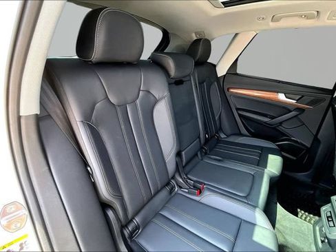 Used 2023 Audi Q5 2.0T Premium Plus w/ Premium Plus Package AWD/4WD image 29