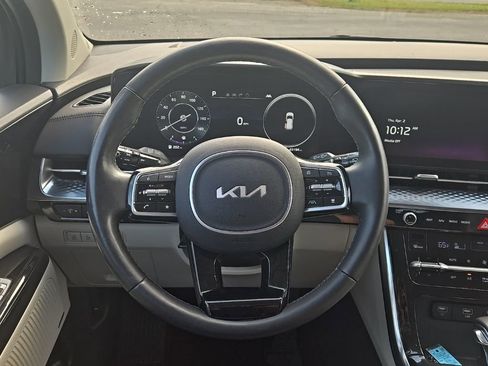 Used 2024 Kia Carnival SX Prestige FWD image 4