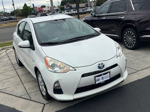 Used 2012 Toyota Prius C Three FWD image 5