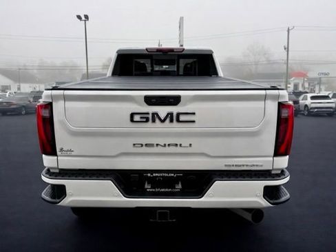 Used 2025 GMC Sierra 2500 Denali Ultimate image 12