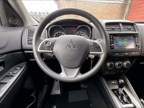 Used 2024 Mitsubishi Outlander Sport ES image 4