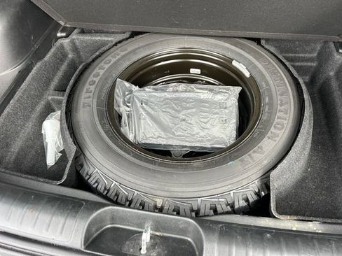 Used 2022 Jeep Cherokee Latitude w/ Trailer Tow Group image 46