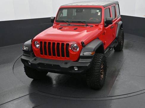 Used 2024 Jeep Wrangler Sport S image 28