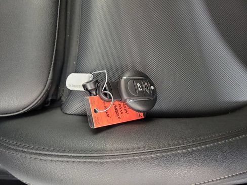 Used 2024 MINI Cooper S FWD image 26