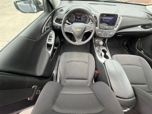 Used 2024 Chevrolet Malibu LT image 19