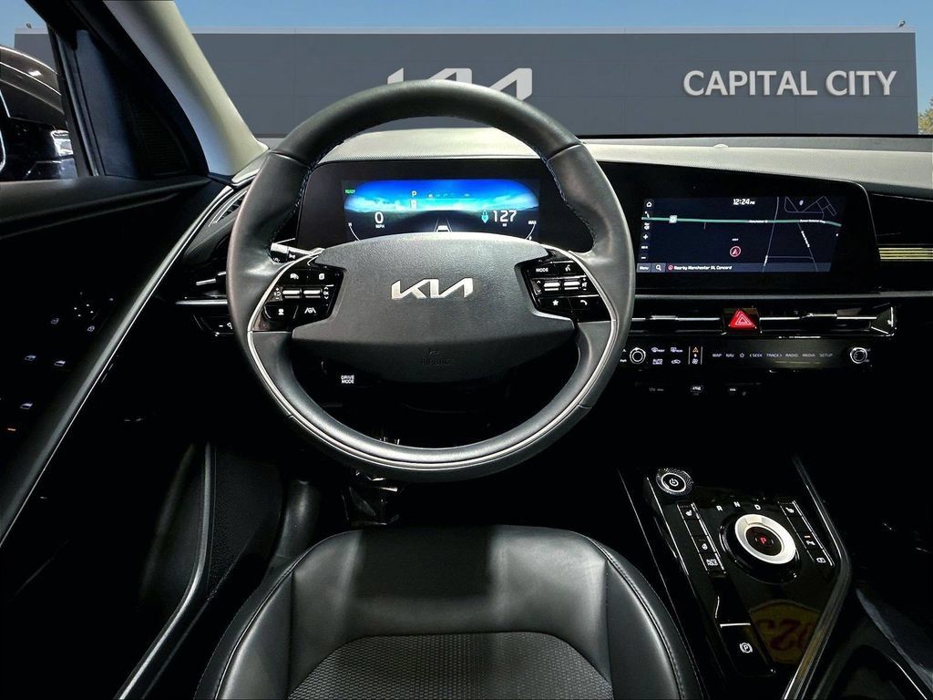 Certified 2023 Kia Niro Wind w/ Wind Preserve Package FWD image 14