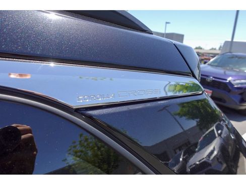 Certified 2023 Toyota Corolla Cross XLE FWD image 29
