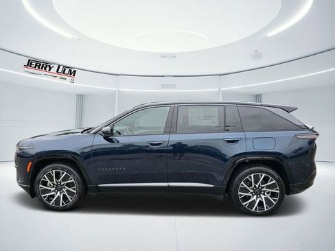 New 2025 Jeep Wagoneer S Limited image 3