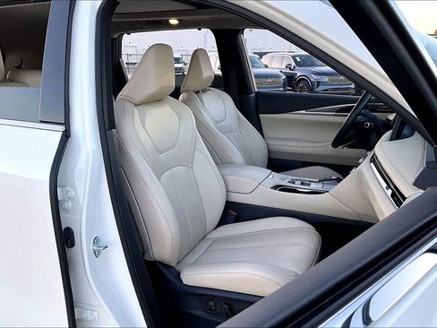 Used 2025 INFINITI QX60 Luxe image 10