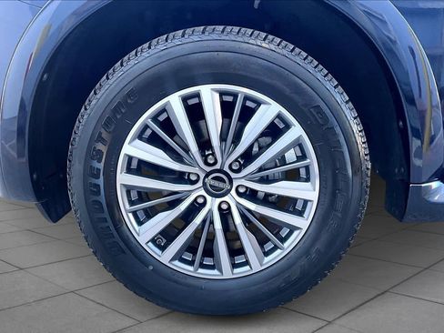 Certified 2024 Nissan Armada SL image 10