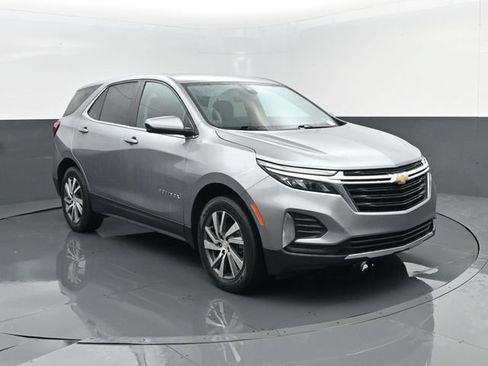 Used 2023 Chevrolet Equinox LT AWD/4WD image 3