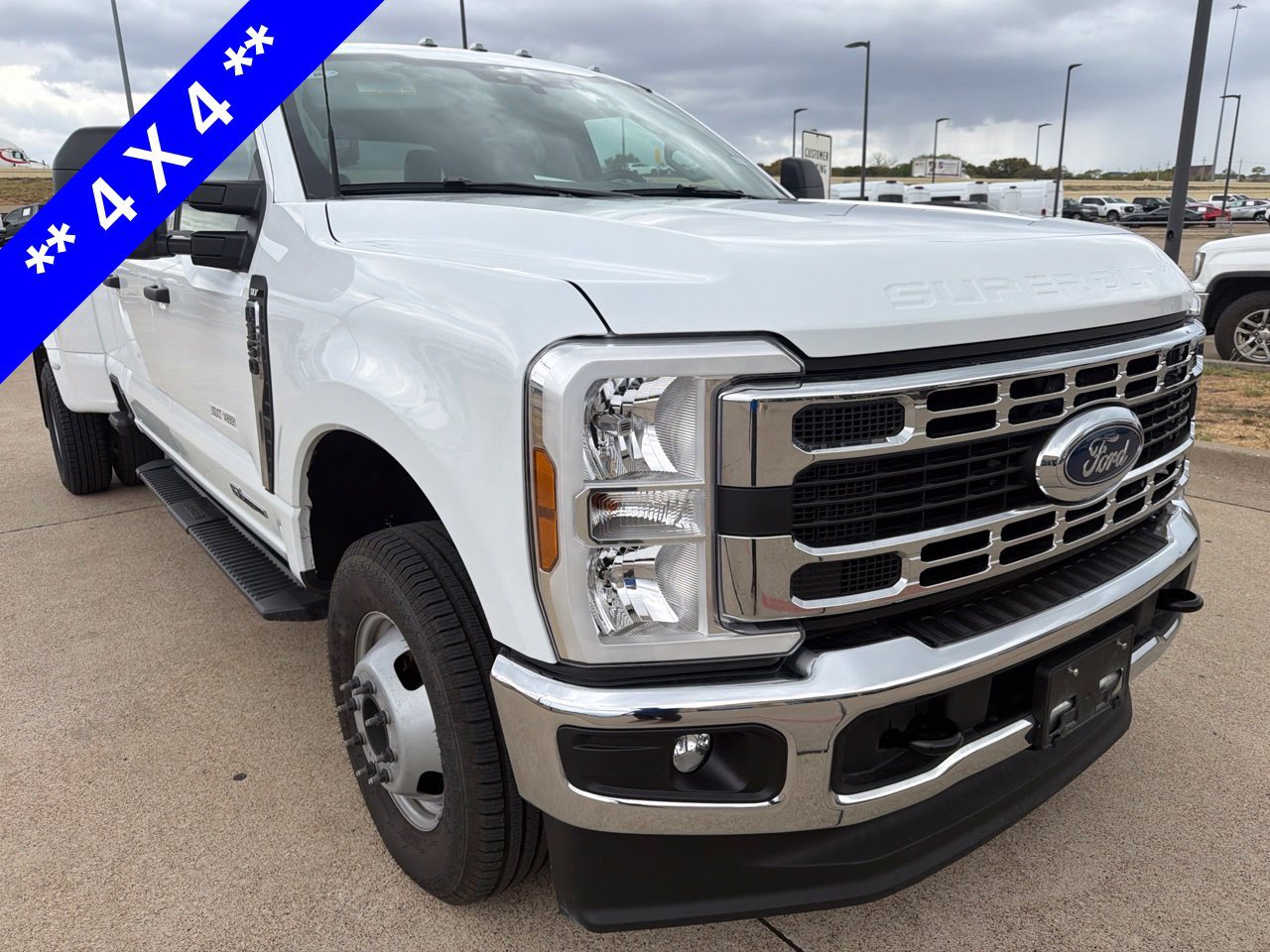 Used 2026 Ford F350 XLT AWD/4WD image 3