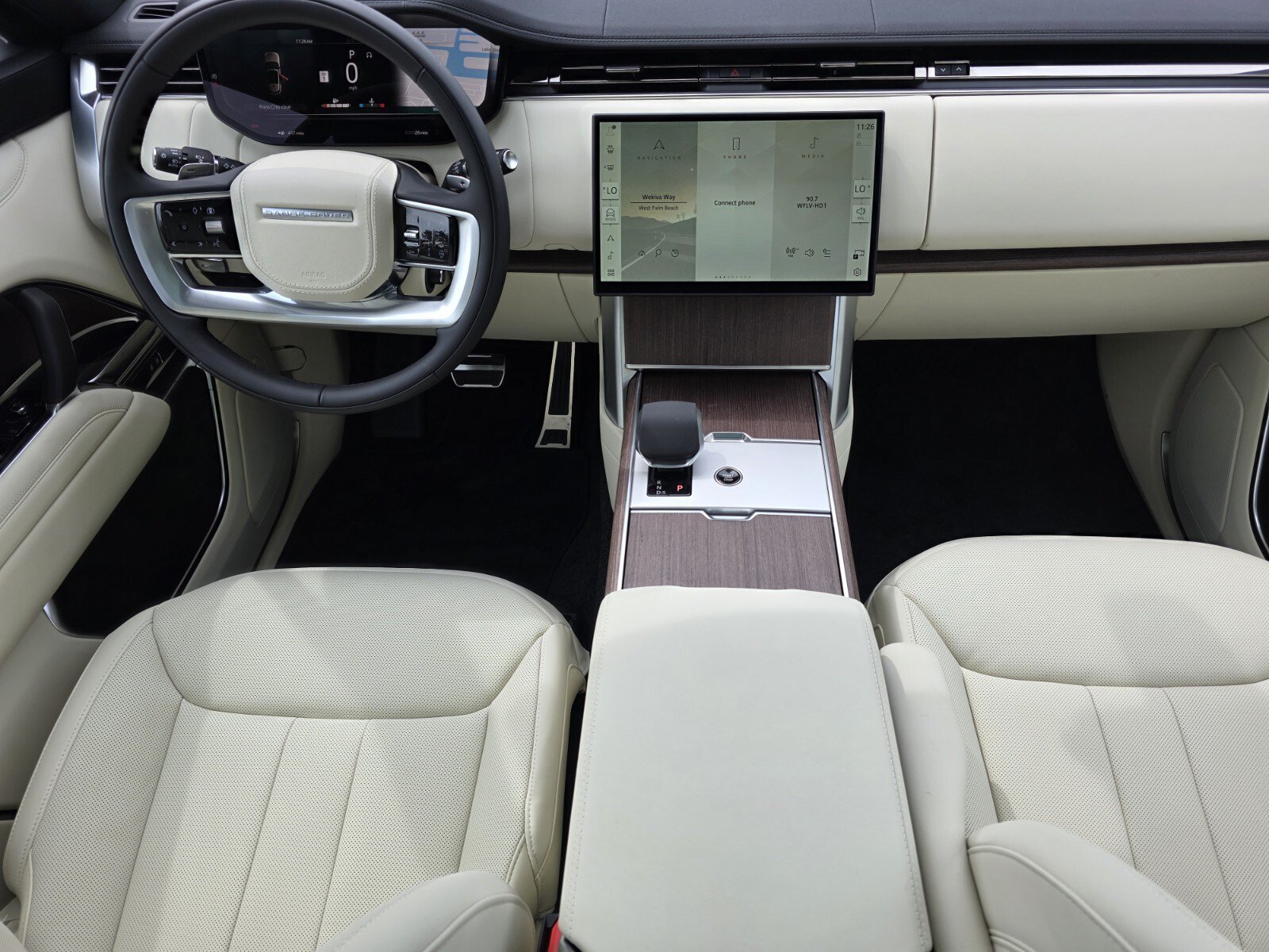 New 2026 Land Rover Range Rover Long Wheelbase SE AWD/4WD image 4
