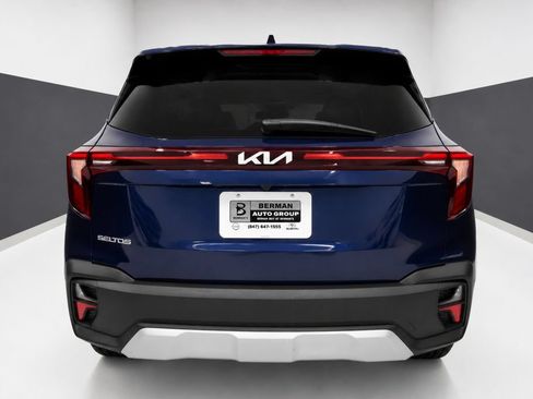 Used 2026 Kia Seltos LX FWD image 9