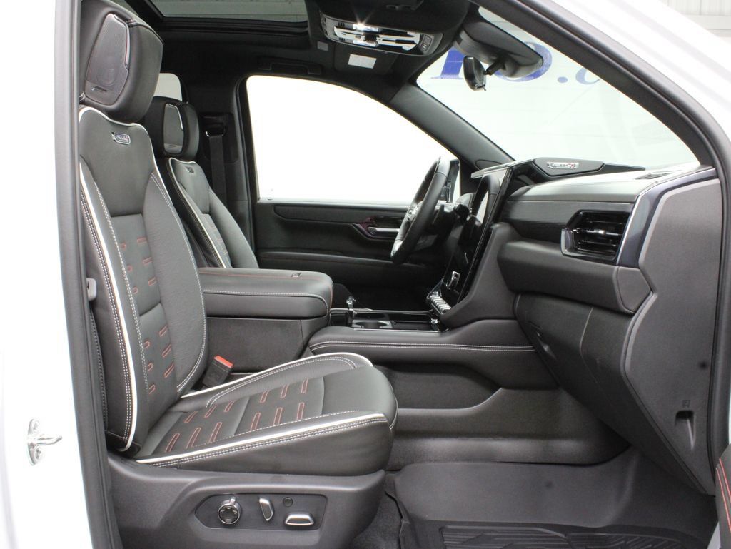 Used 2026 GMC Yukon AT4 Ultimate w/ LPO, Floor Liner Package AWD/4WD image 43