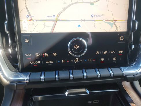 New 2026 GMC Yukon Denali w/ Sun & Power Step Package image 29