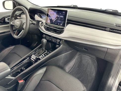 Used 2023 Jeep Compass Limited w/ Sun and Sound Group image 29