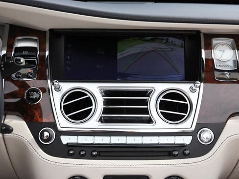 Used 2019 Rolls-Royce Dawn image 44