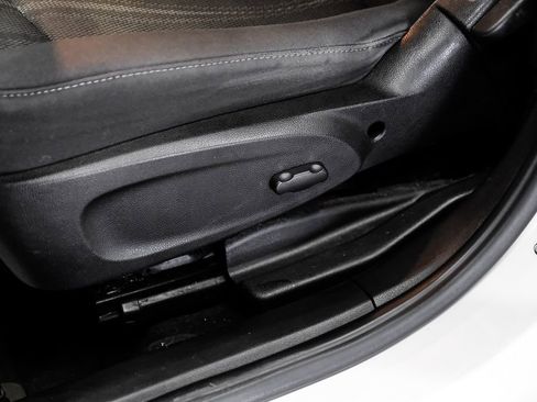 Used 2019 Chevrolet Sonic LT w/ Convenience Package image 30