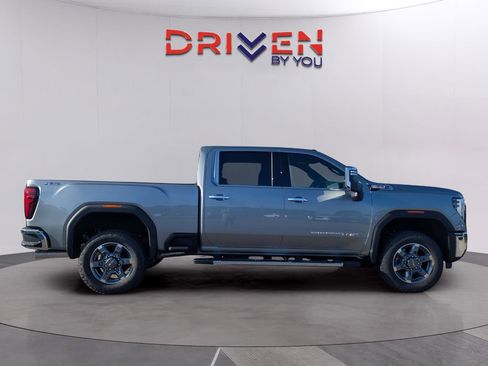New 2026 GMC Sierra 2500 SLT w/ SLT Premium Package image 8